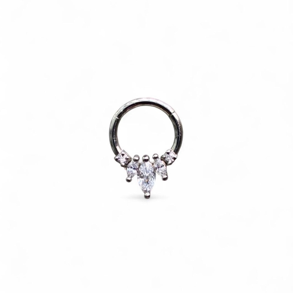 Dainty silver septum